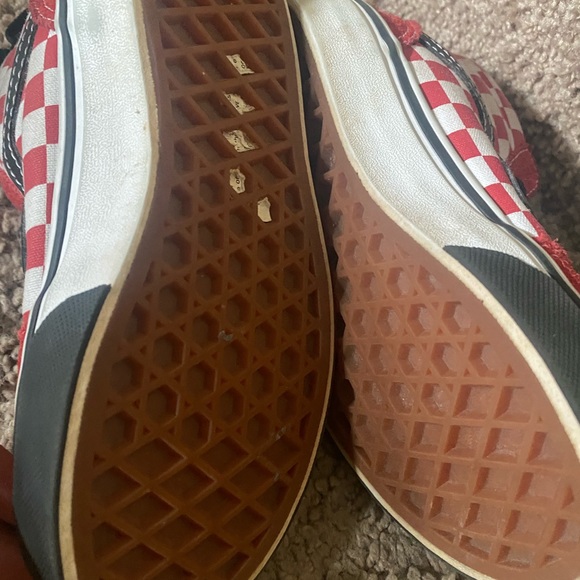 Vans - Picture 2 of 6